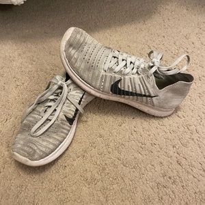 women’s nike size 7